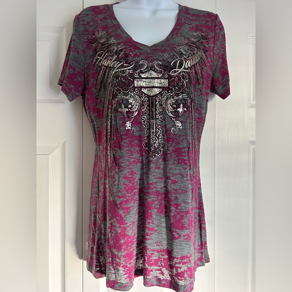 Harley-Davidson Women's V-Neck Pink and Gray Tee